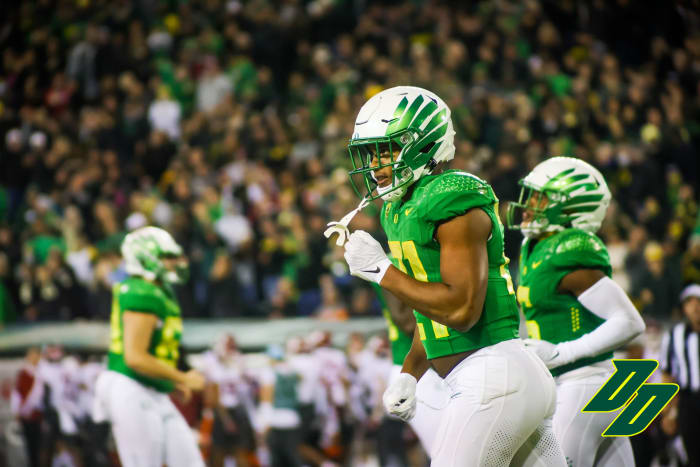 Oregon Ducks running back Byron Cardwell against the Washington State Cougars in 2021.